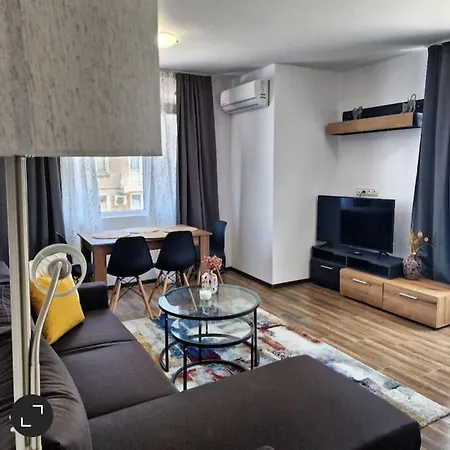 Apartment Aпартамент-софия/ Newhome Lux